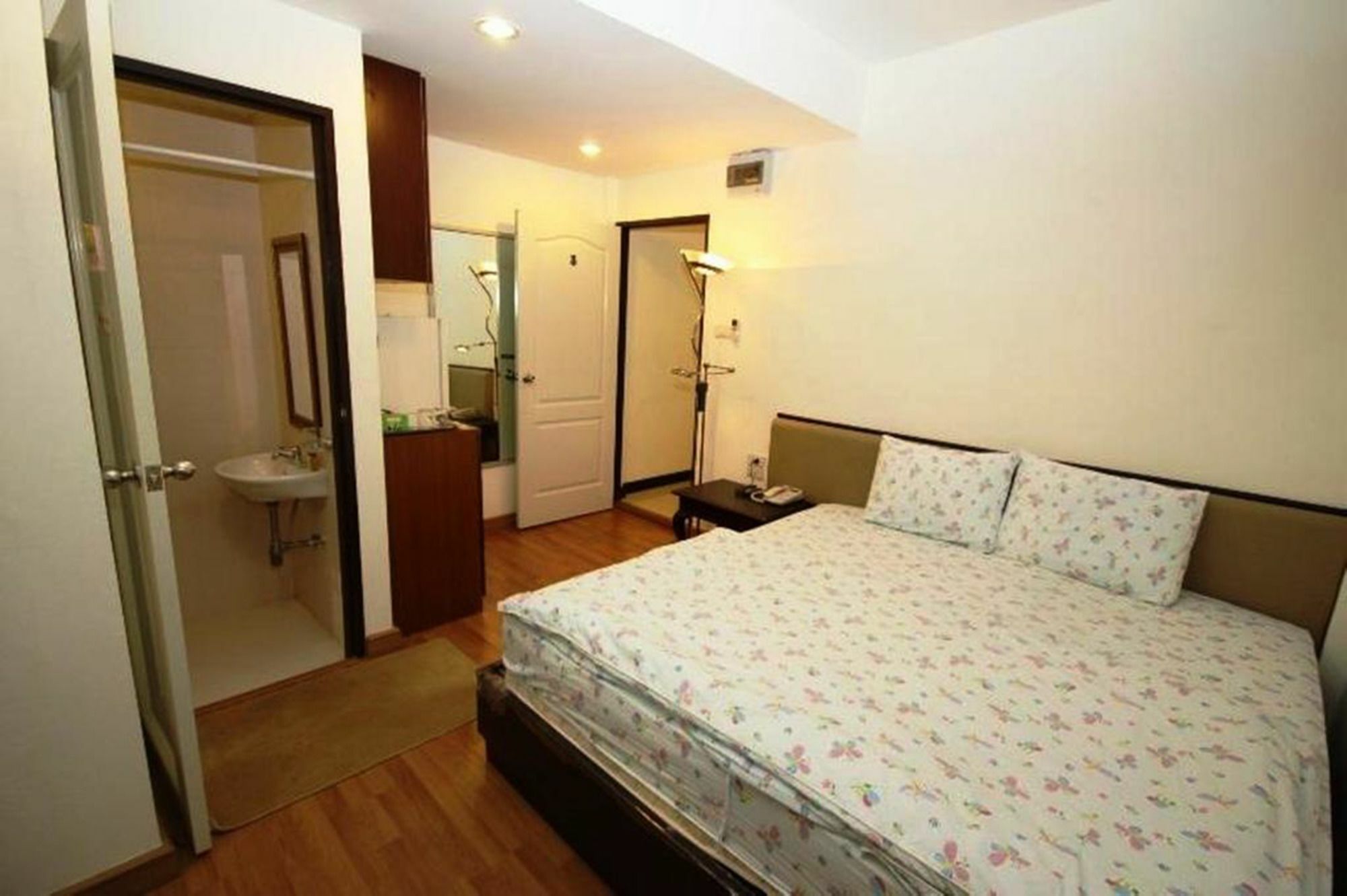 Nineplace 81 Check In At Np Nineplace 46 بانكوك المظهر الخارجي الصورة